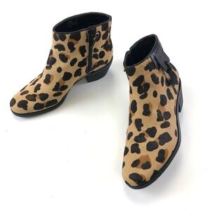Cole Haan leopard print pony low boot Size 5B